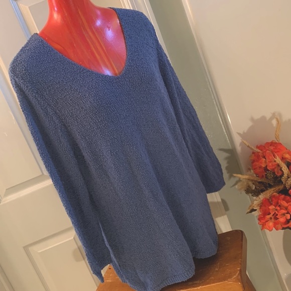 White Stag Tops - White Stag Beautiful Blue Long sleeve